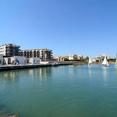 In Lescala With Garden Views * L' Escala