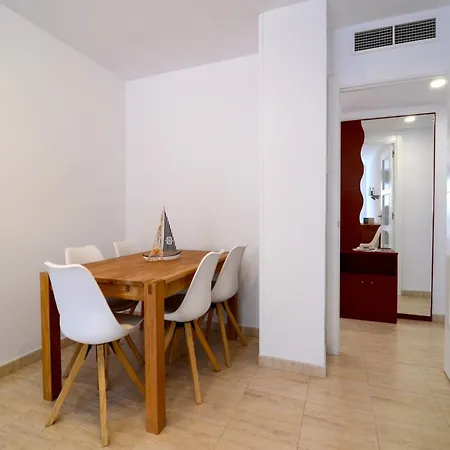 In Lescala With Garden Views L' Escala