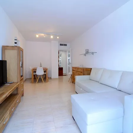 Daire In Lescala With Garden Views